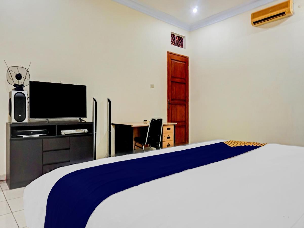 Spot On 90295 Simprug Residence Jacarta Exterior foto